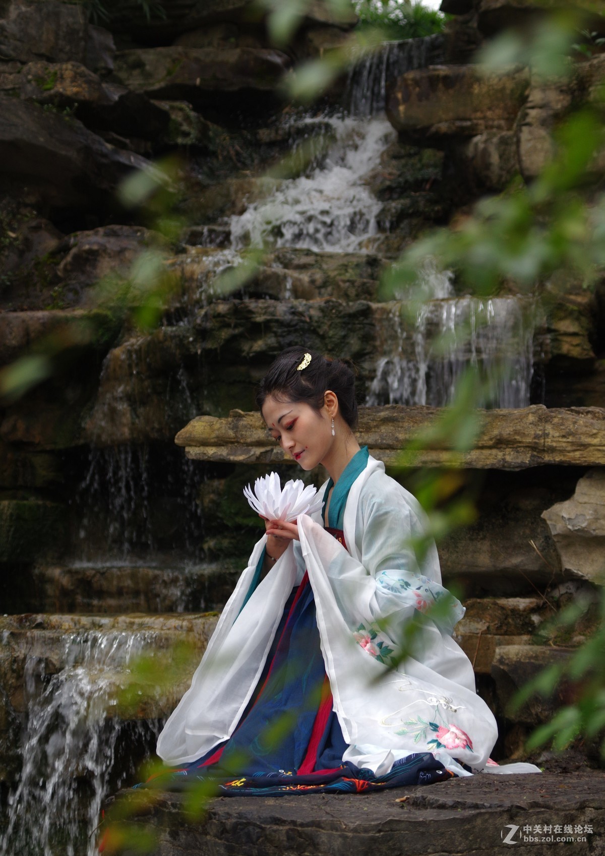 好久没来了，回来看看在大家。在园博园厚着脸皮抓拍几张，望大家多多指点。