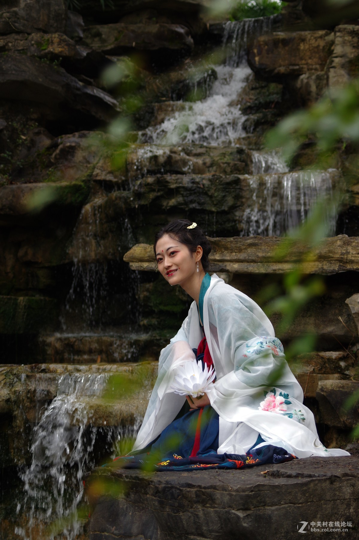 好久没来了，回来看看在大家。在园博园厚着脸皮抓拍几张，望大家多多指点。