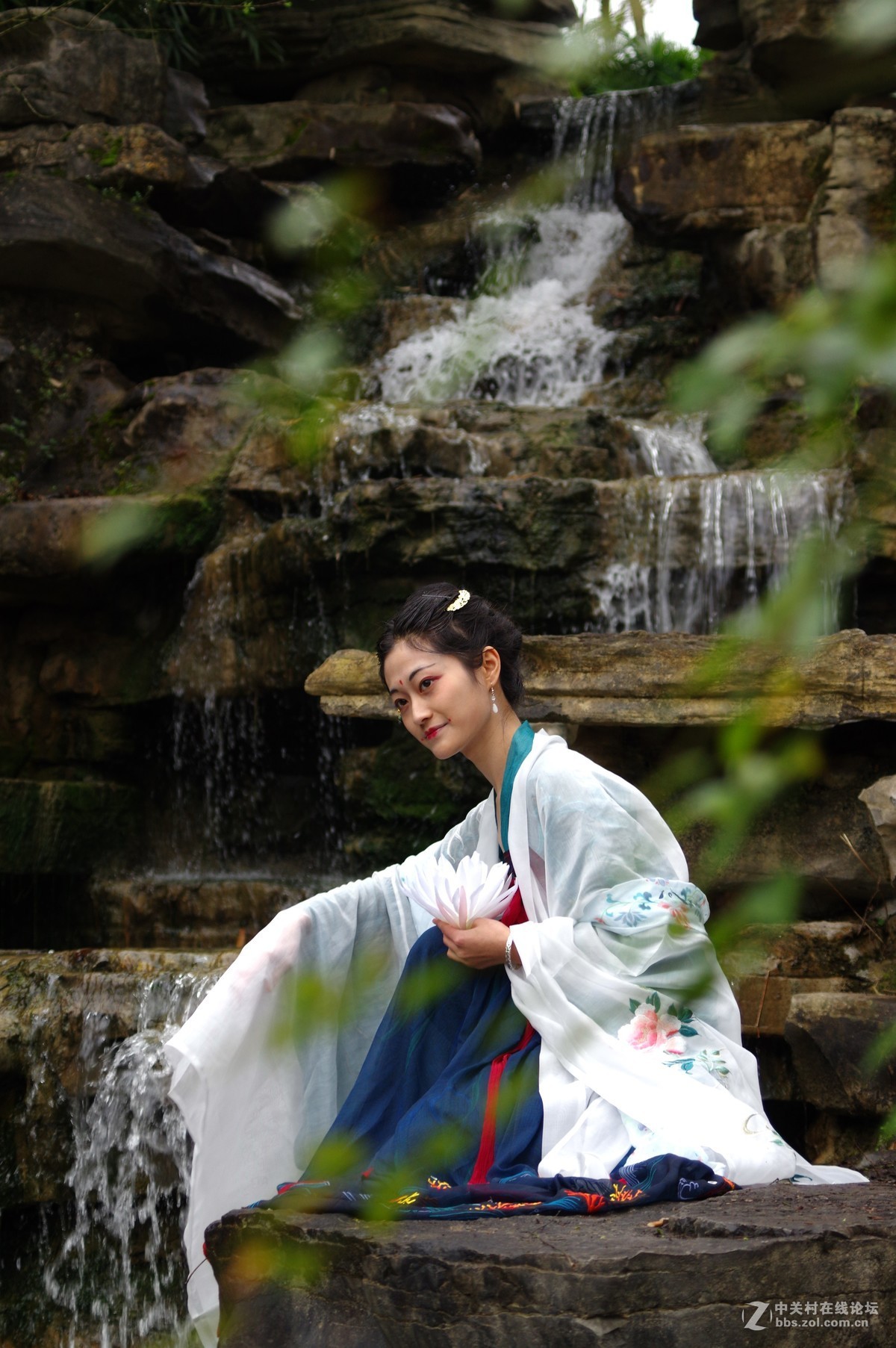 好久没来了，回来看看在大家。在园博园厚着脸皮抓拍几张，望大家多多指点。