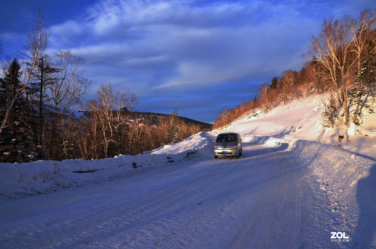 老片——雪路日落时