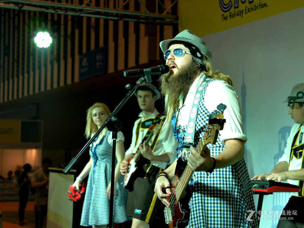 一支德国小乐队的演出照