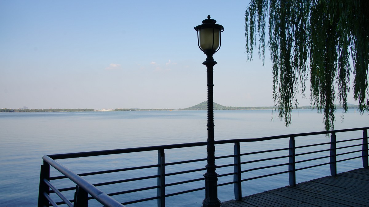 湖滨观景