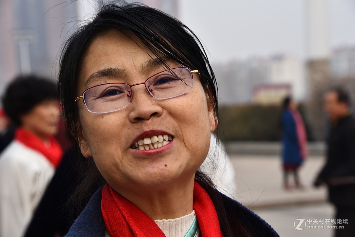 抓拍一组人像