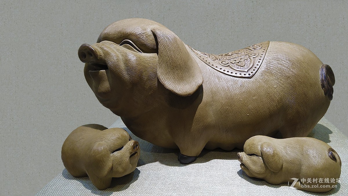 2019年手机【11】---石湾公仔－陶猪（三）