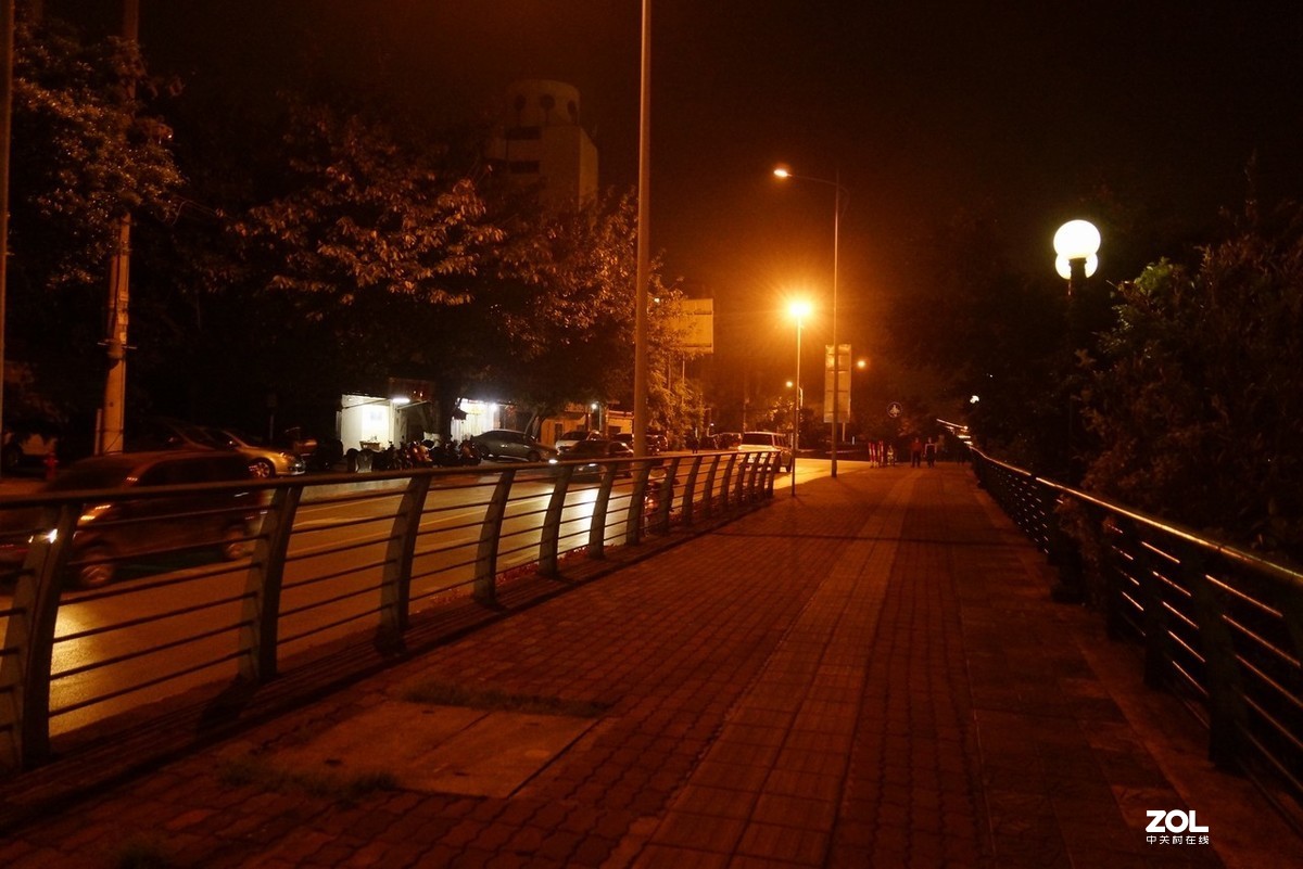 2020年广西 柳州柳江河堤夜景