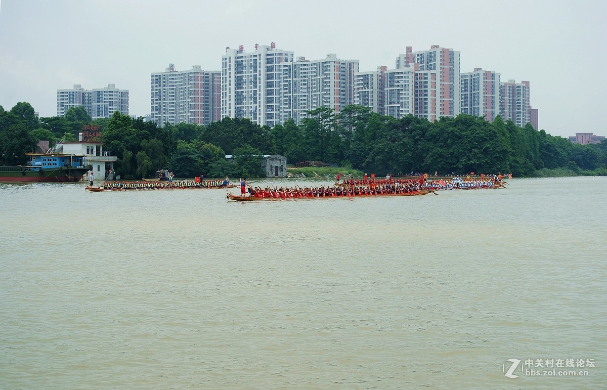 龙舟竞渡