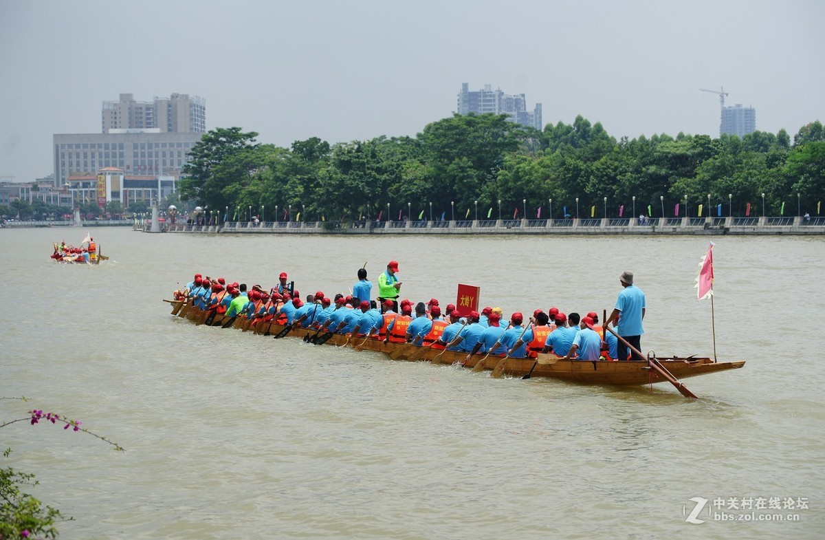 龙舟竞渡