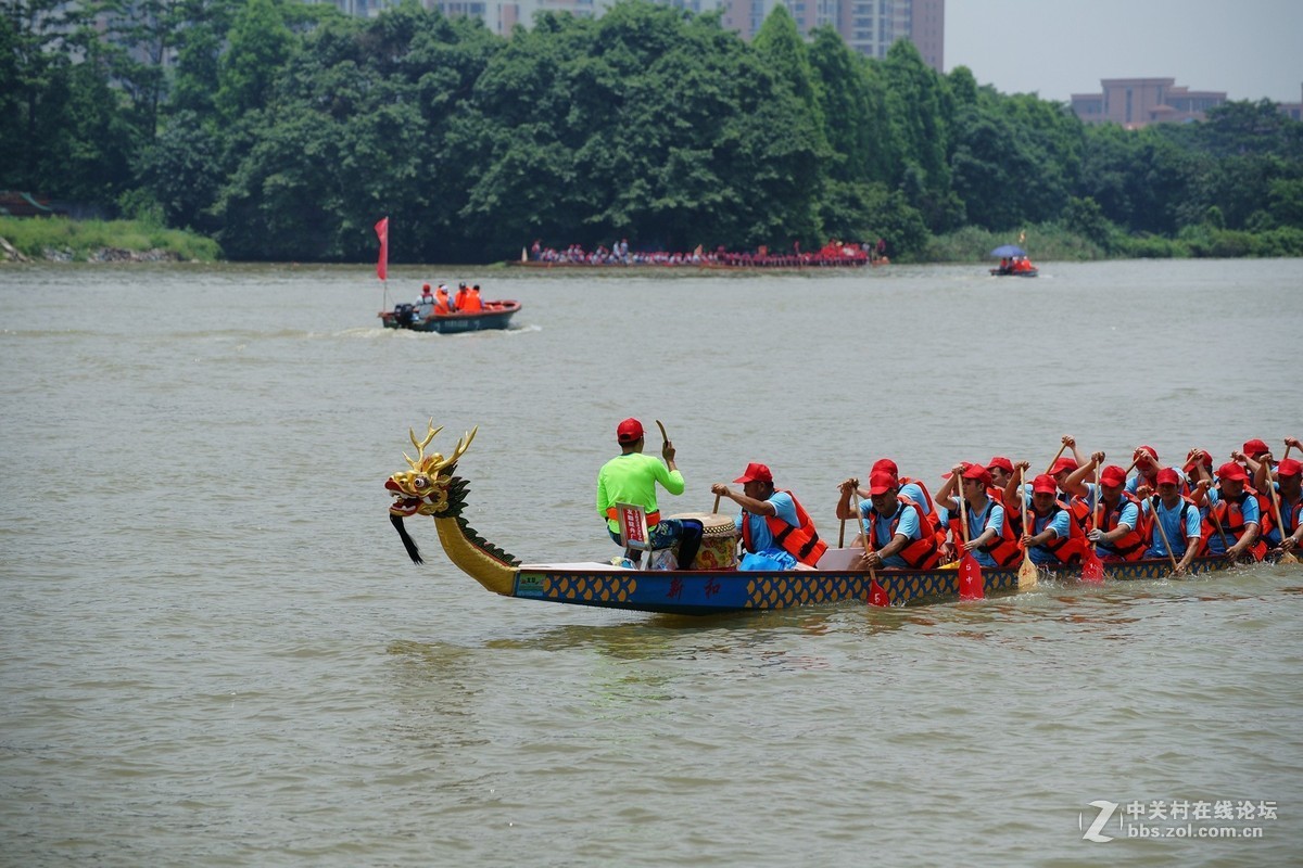 龙舟竞渡
