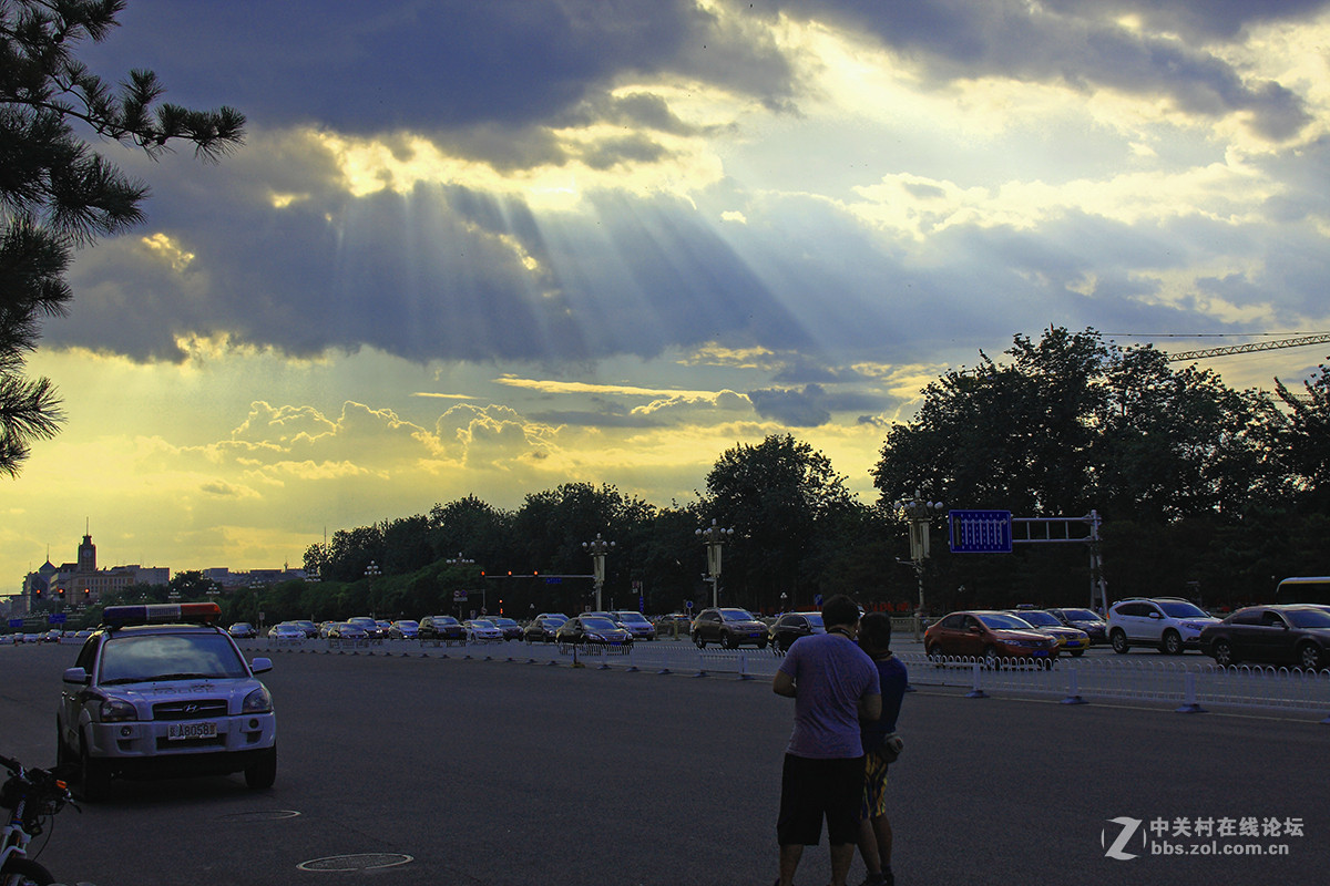 DUUK镜下的国家大剧院和广场