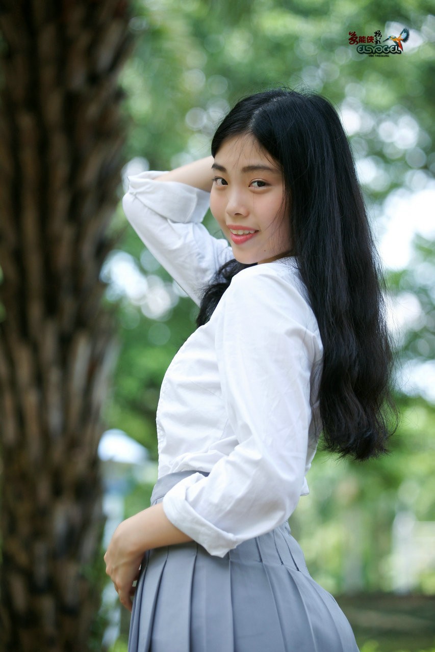 夏日阳光女生王越