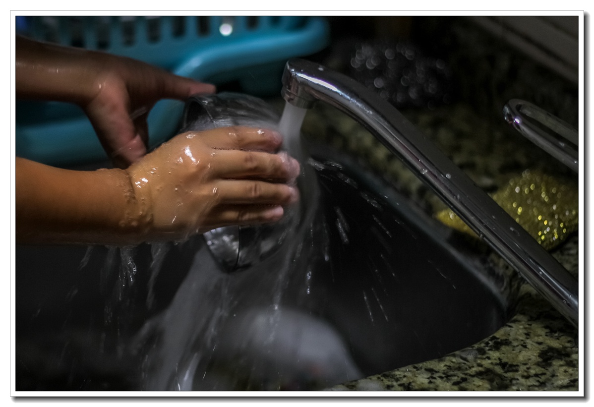 小小洗碗工好久没来向老师们问好