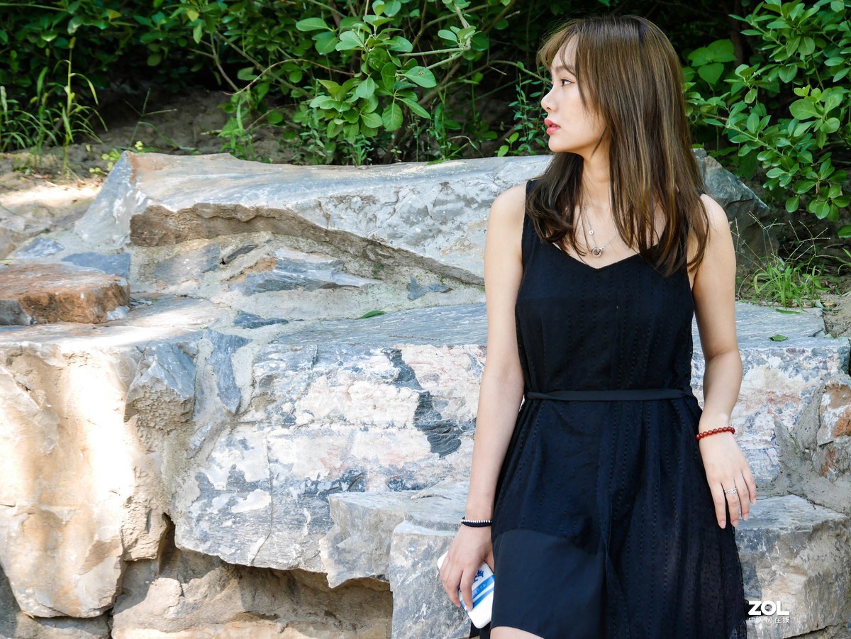 #激萌夏日，美人来袭# 绿意盎然，争奇斗艳