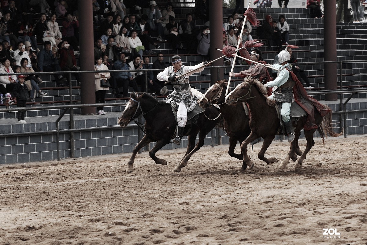 沂水天上王城马术表演王者之战下