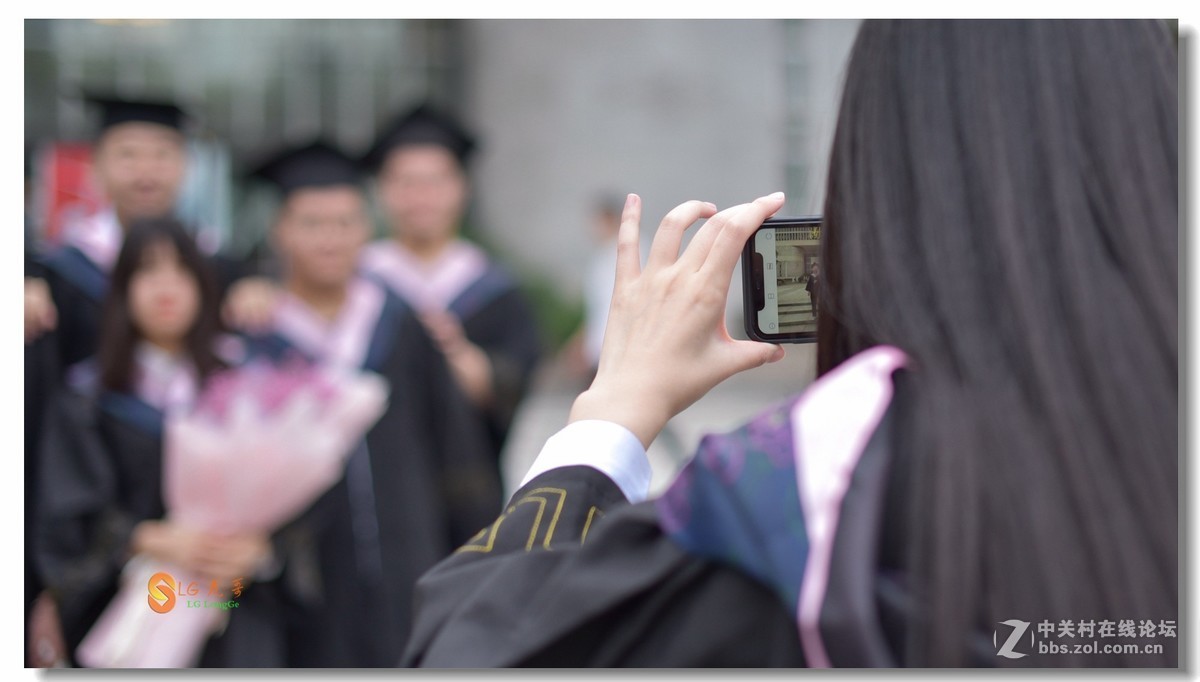 毕业啦！毕业啦......啦.......啦啦