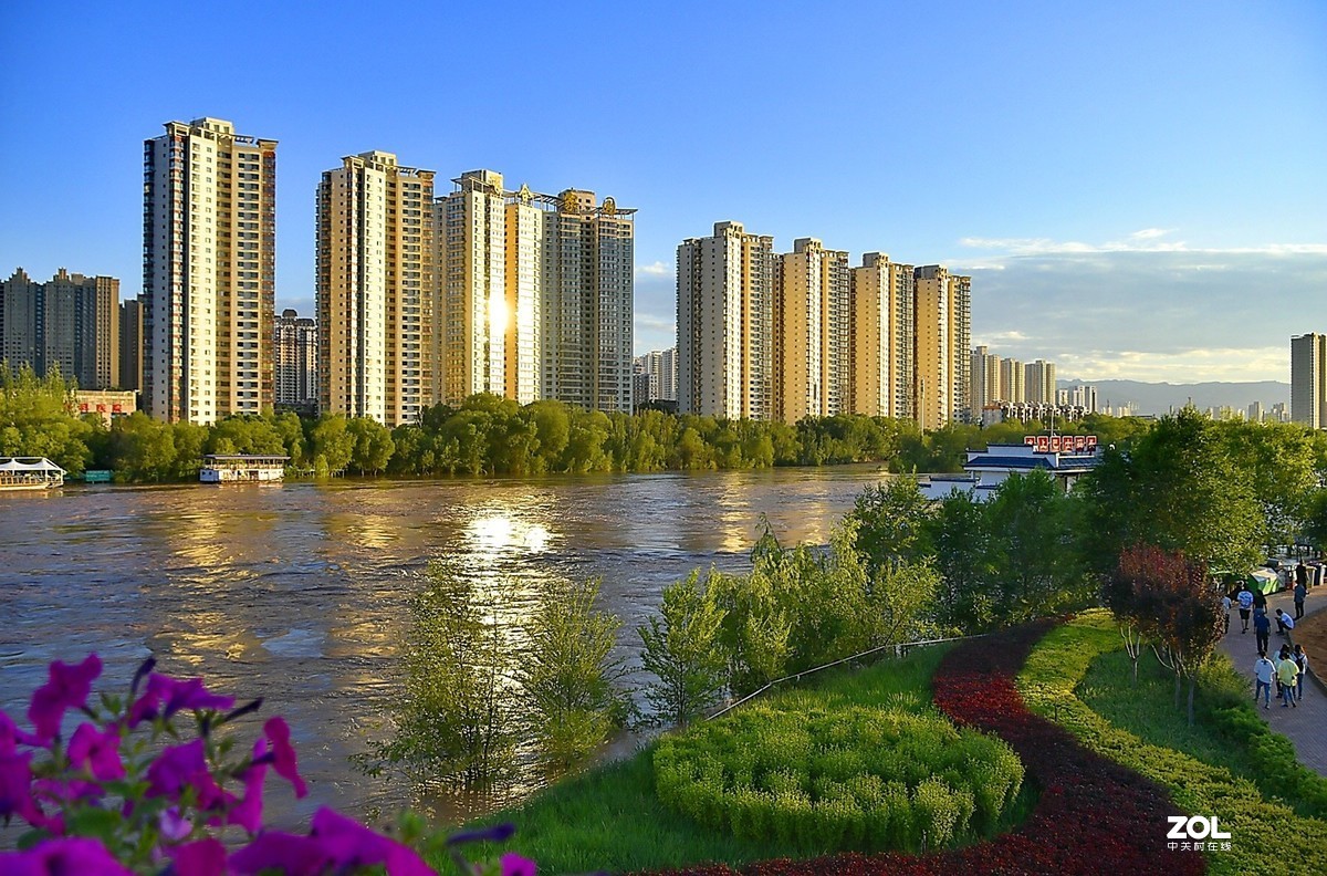 黄河发大水满满的河景