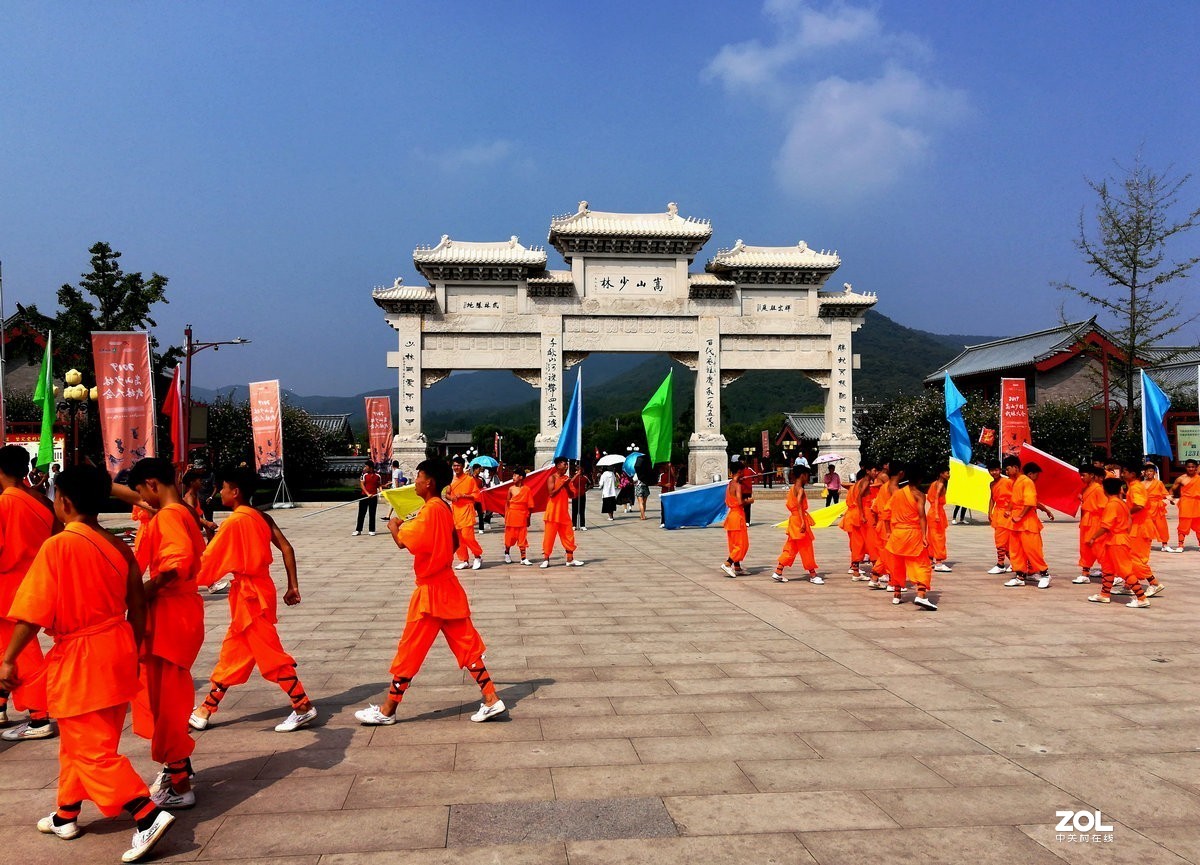 2019夏 京津鲁豫之旅（13）没法看到千佛殿地面