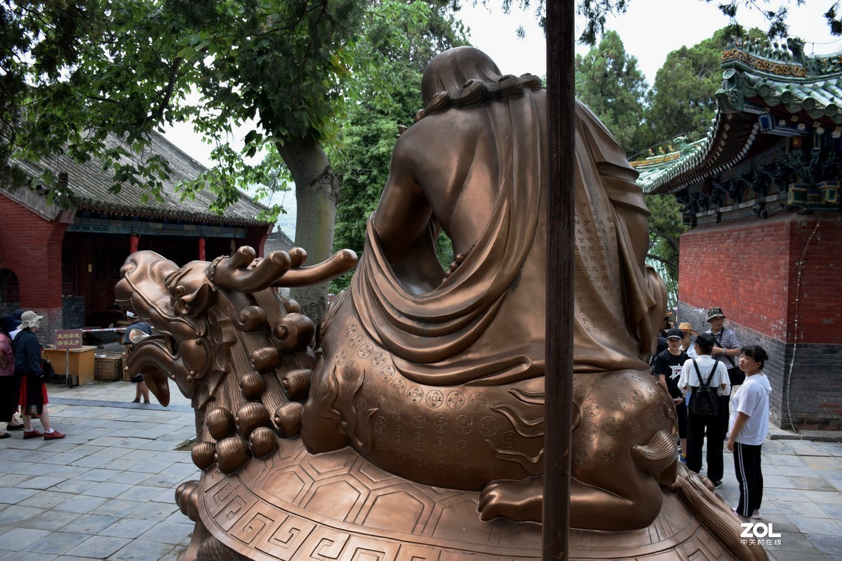 2019夏 京津鲁豫之旅（13）没法看到千佛殿地面