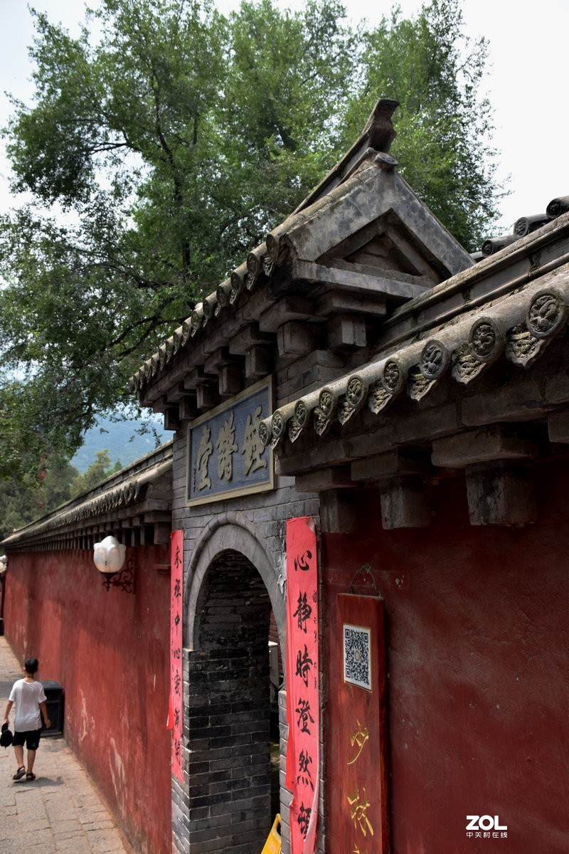 2019夏 京津鲁豫之旅（13）没法看到千佛殿地面