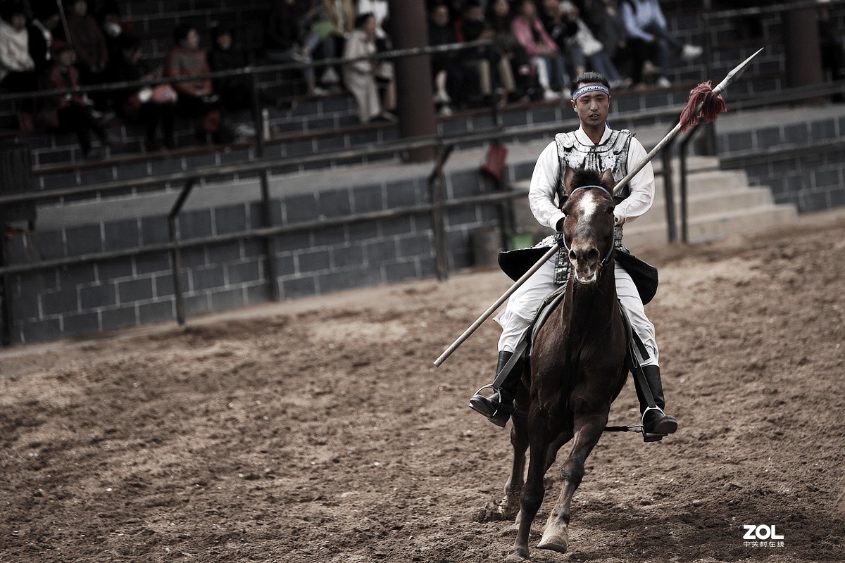 沂水天上王城马术表演王者之战下