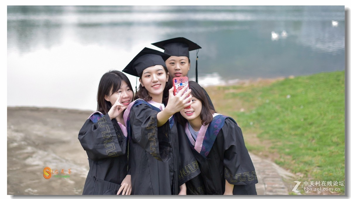 毕业啦！毕业啦......啦.......啦啦