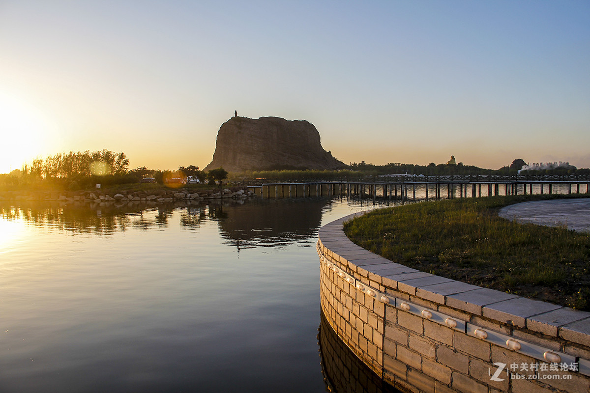 望儿山母亲湖的傍晚