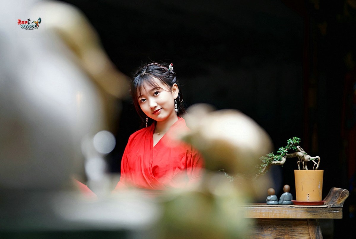 古风红衣少女奕潼