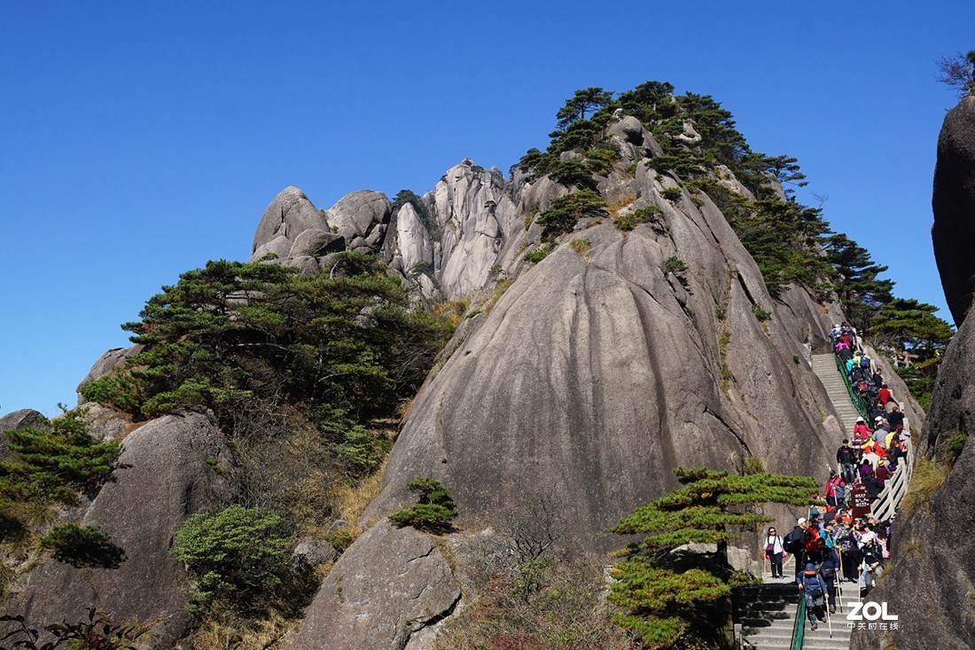 黄山走马观画远眺莲花峰一