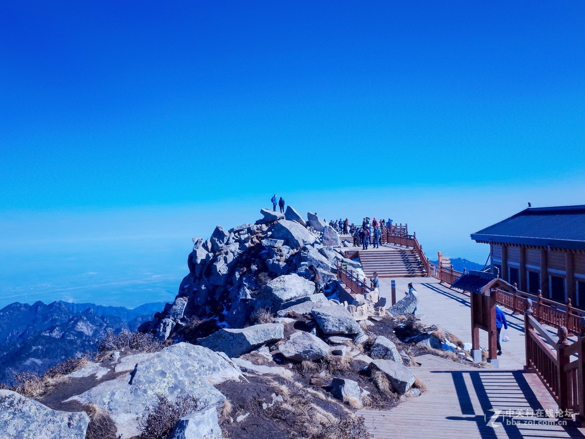 雪后太白山拔仙台