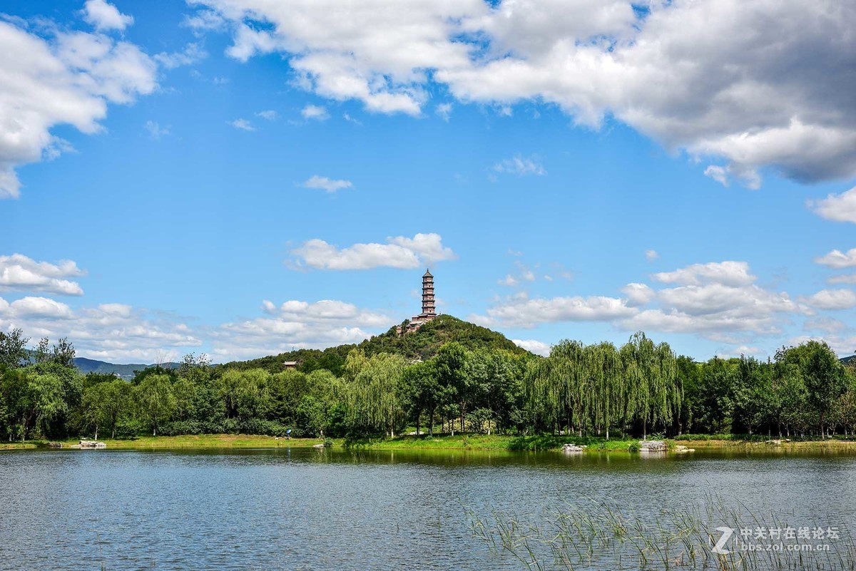 昨天北京上演“蓝天白云”秀