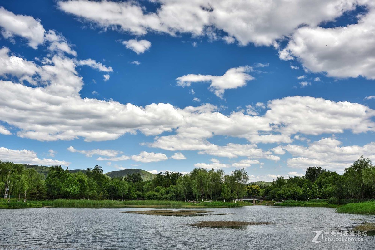昨天北京上演“蓝天白云”秀