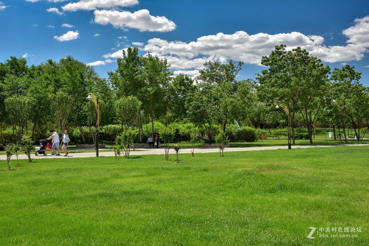 昨天北京上演“蓝天白云”秀