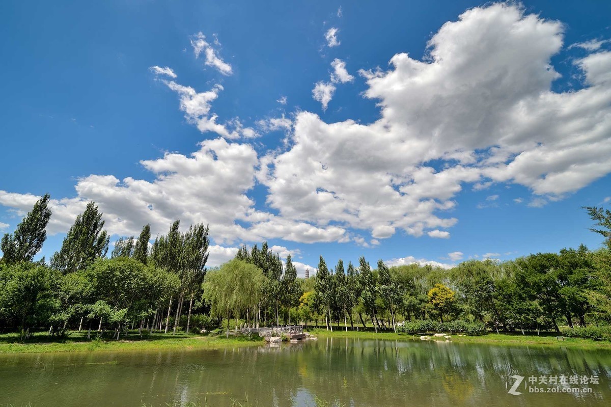 昨天北京上演“蓝天白云”秀