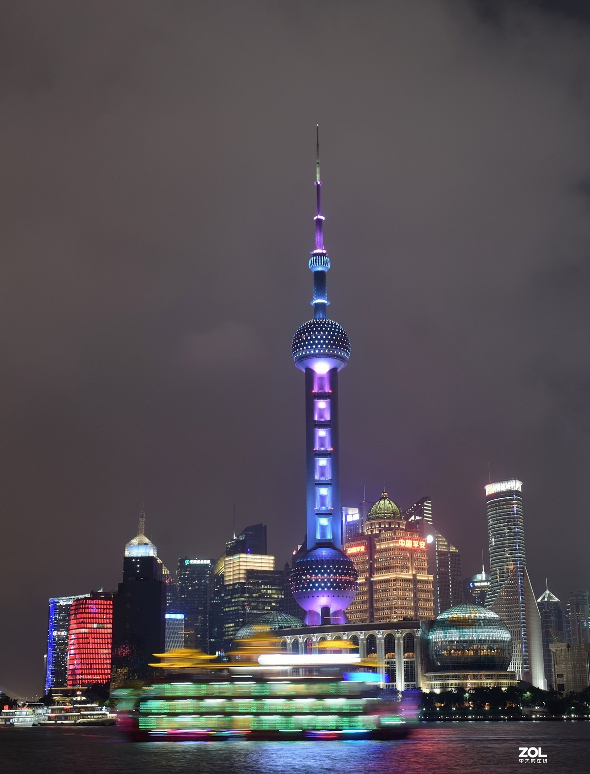 上海外滩夜景。