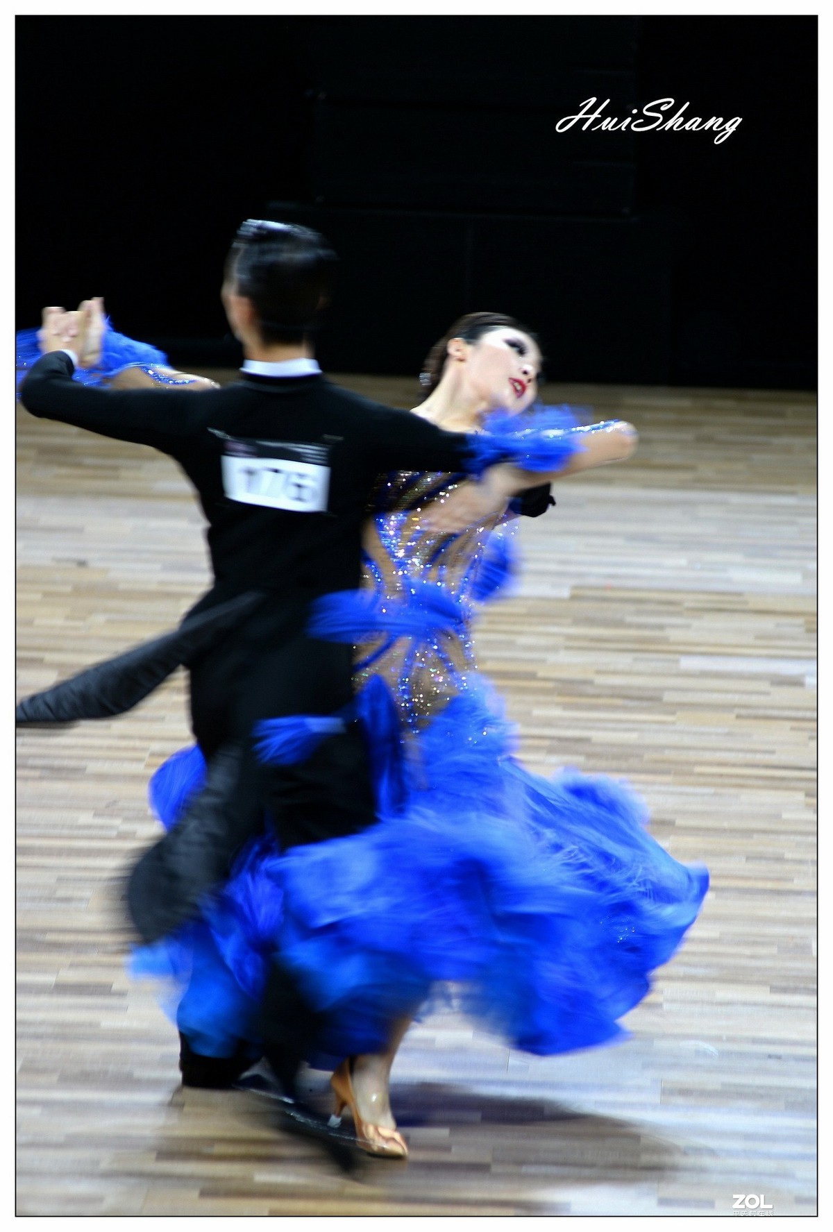 舞池魅影——试用慢速拍摄的舞蹈动感