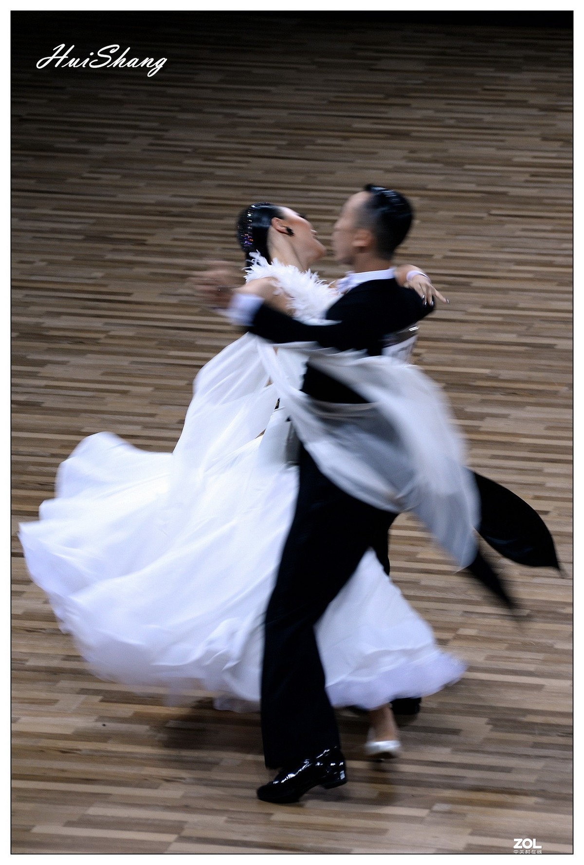 舞池魅影——试用慢速拍摄的舞蹈动感