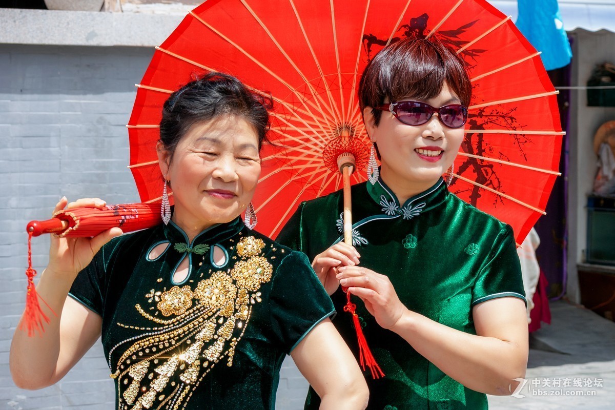 三林庙会抓拍祝星空(中国)上的师友五一节快乐