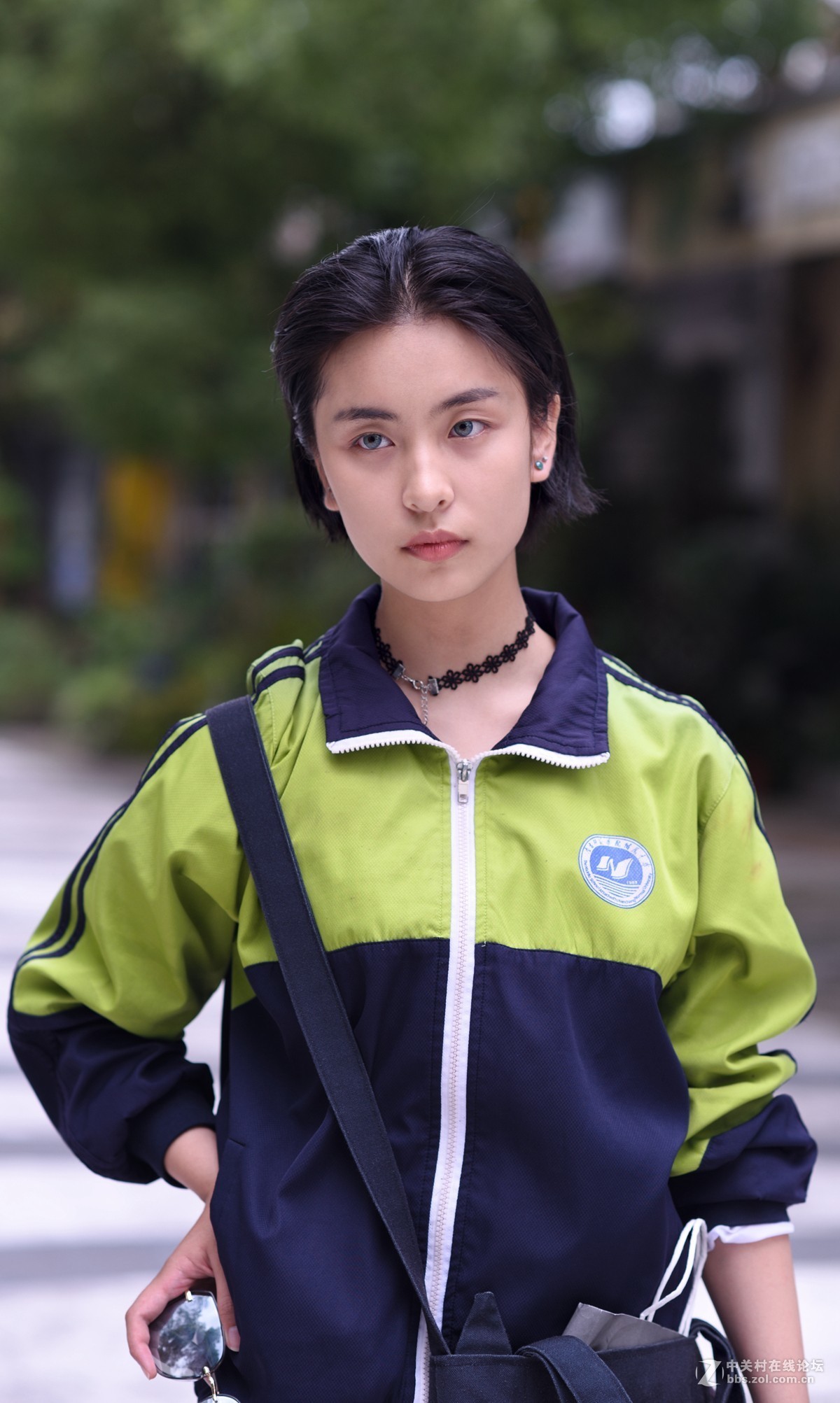 高考之后的校服女生