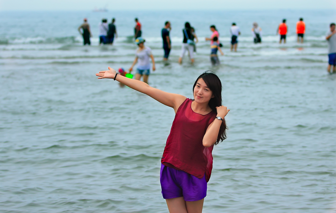 那年在海水浴场抓拍的美女热闹片又整理了几张好像要回复可见哈哈