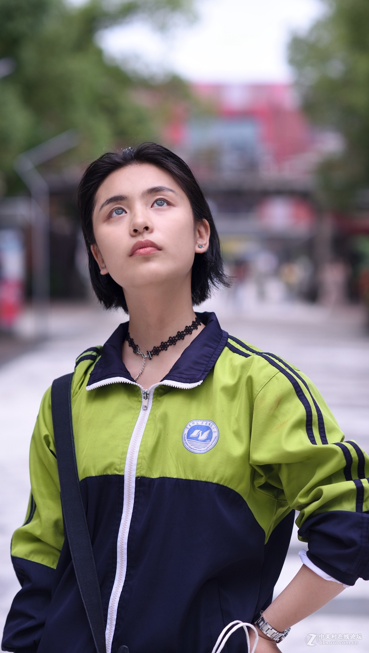 高考之后的校服女生