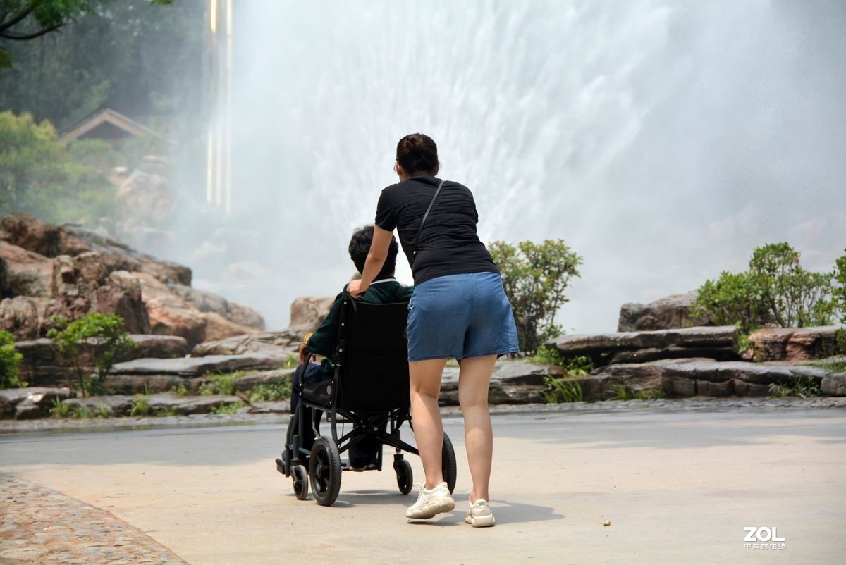 恍如乐在仙境中