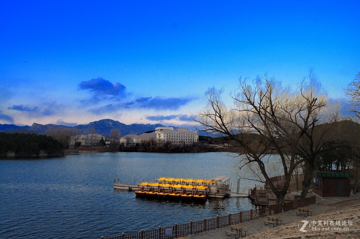傍晚的雁栖湖