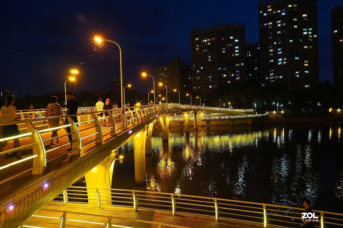 牡丹江江滨公园夜景图片