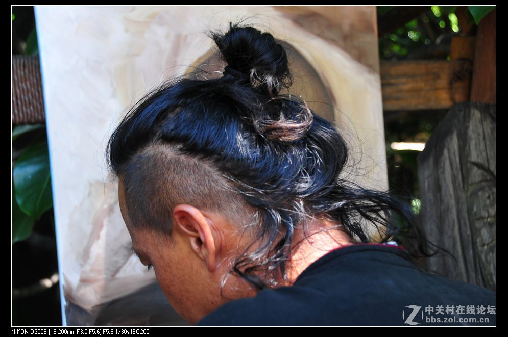 民族村·都市蛰居人李燕军（图文）