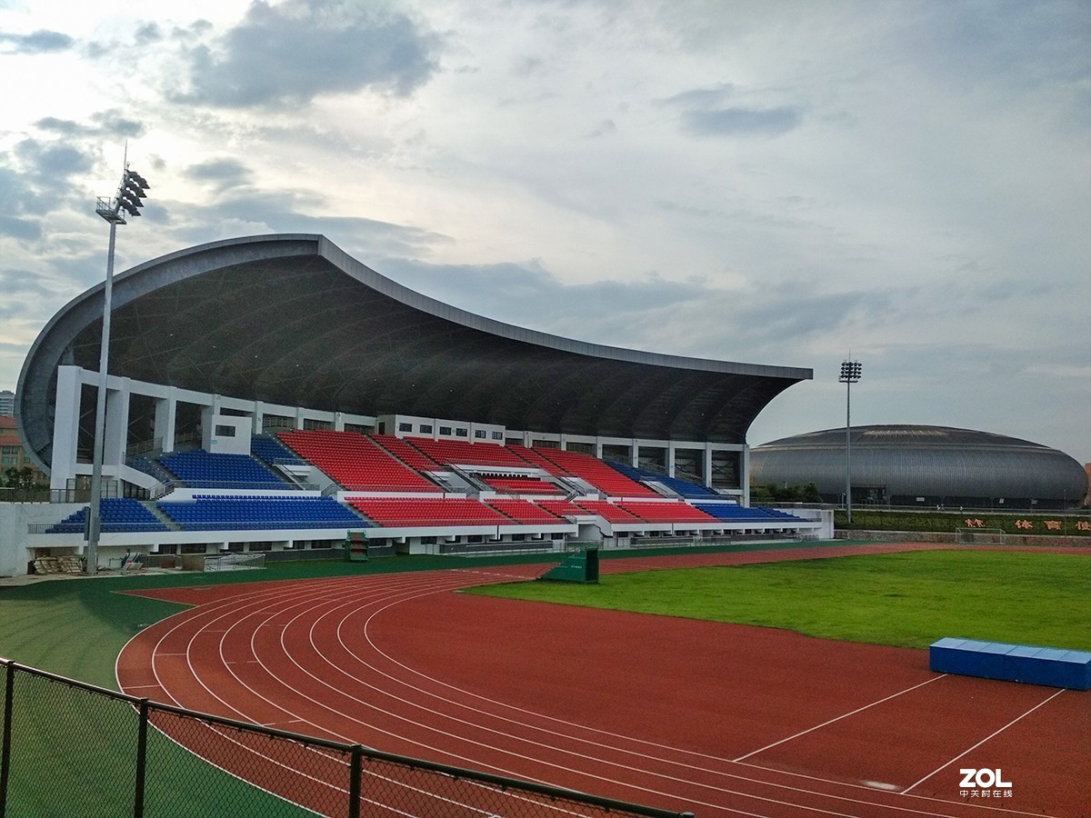体育场馆(手机摄于江西赣州)-中关村在线摄影论坛