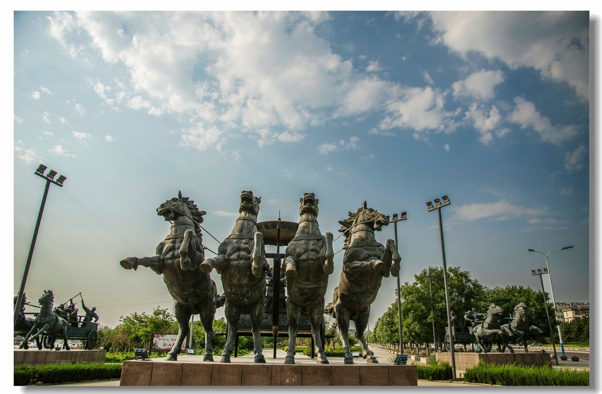 莱芜汉江公园雕塑