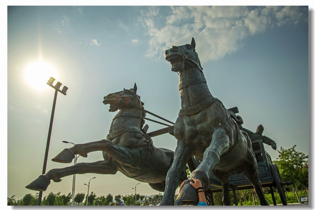 莱芜汉江公园雕塑