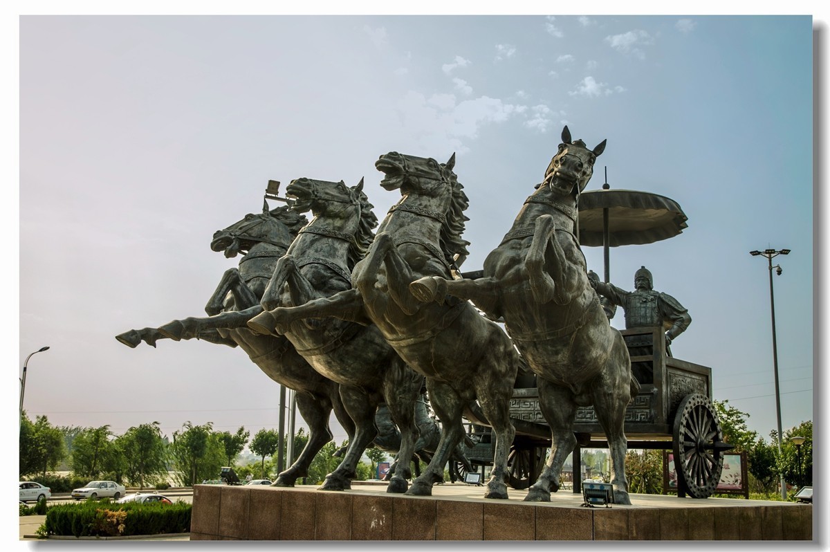 莱芜汉江公园雕塑