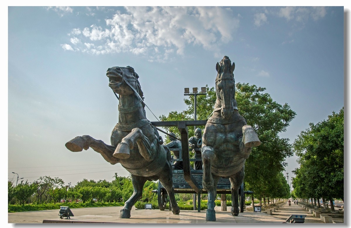 莱芜汉江公园雕塑