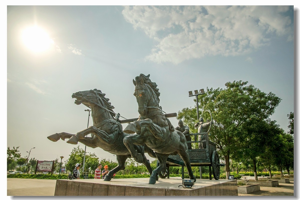 莱芜汉江公园雕塑