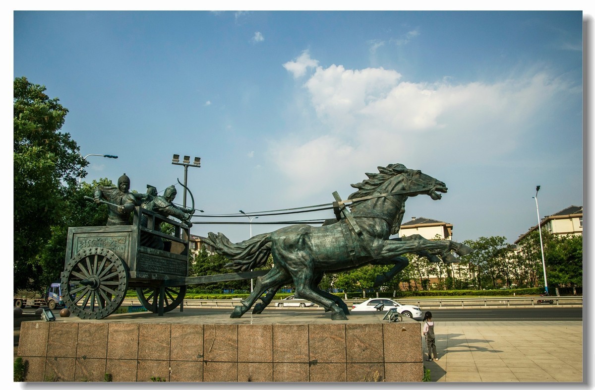 莱芜汉江公园雕塑